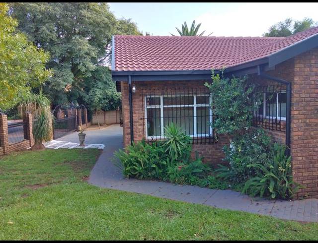 3 BEDROOM HOUSE FOR SALE IN WIERDA PARK